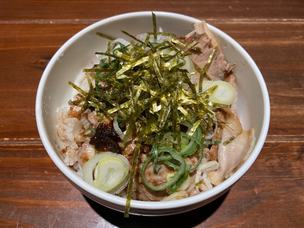 石垣島『はなれラーメン居酒屋 鎌倉』チャーシュー丼