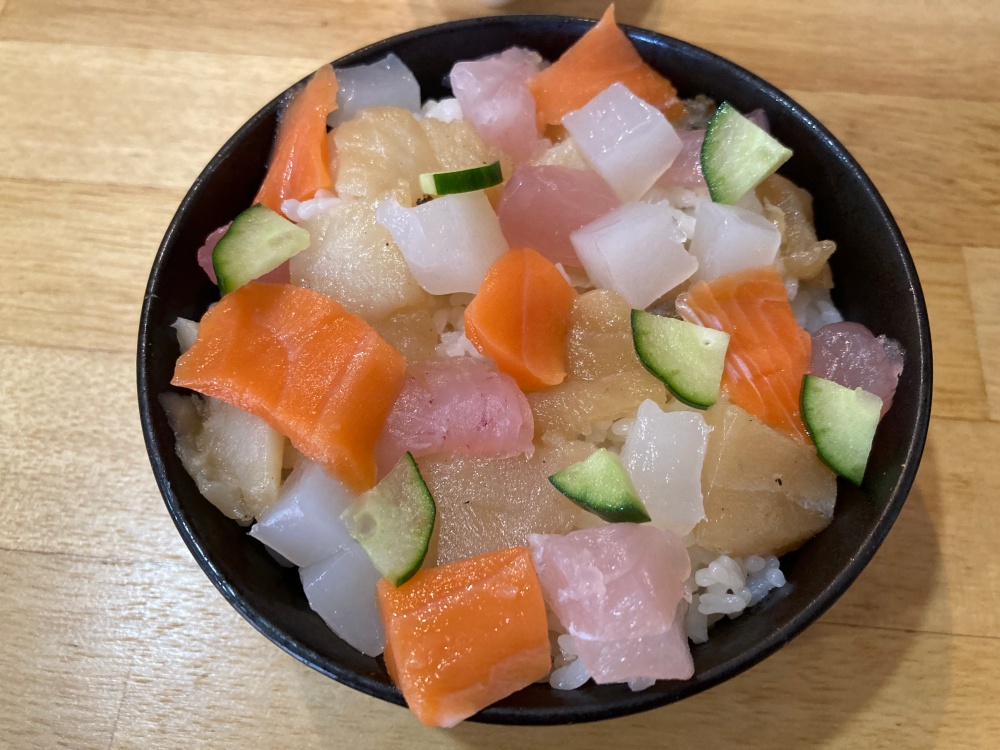 家系ラーメン 矢吹家 石垣島 ミニちらし丼（ミニ）