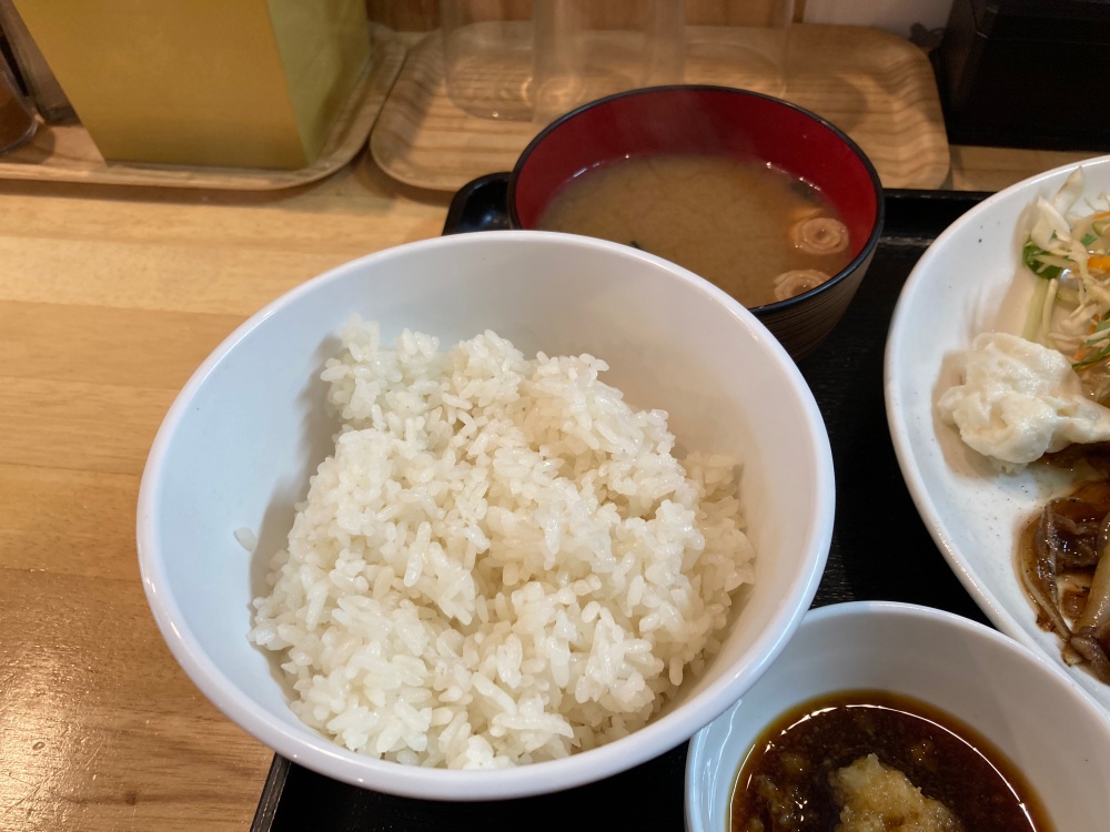 食堂もぶの牛カルビ焼肉定食