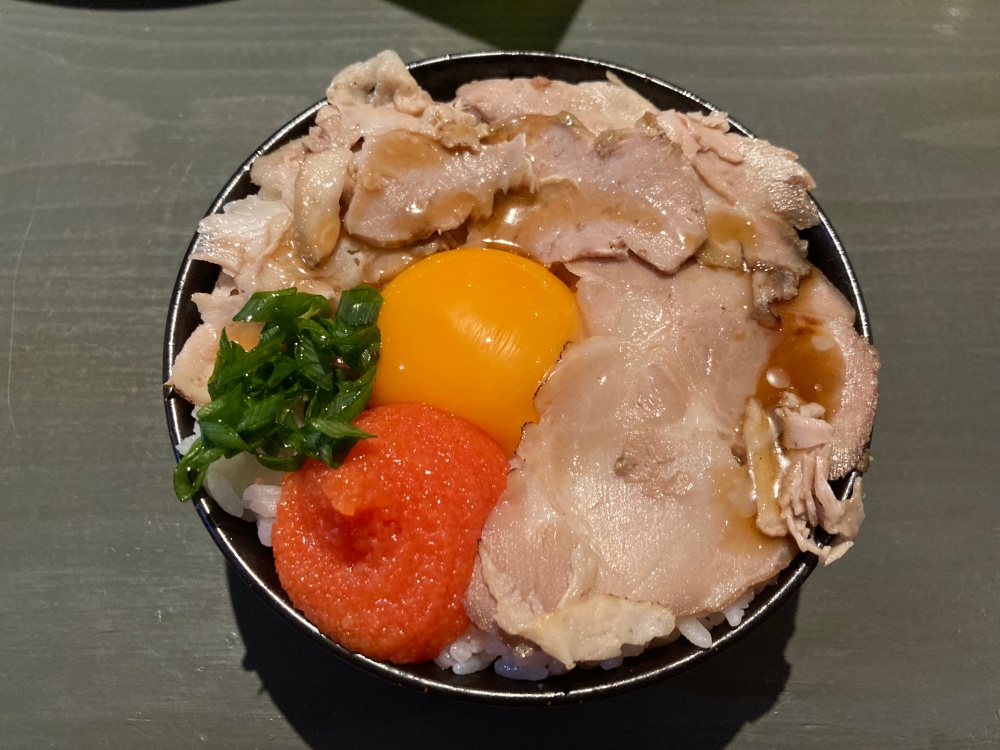 家系ラーメン 矢吹家 石垣島 めんたまチャーシュー丼