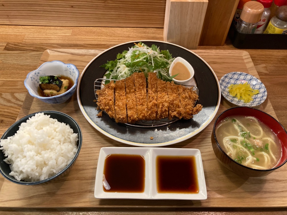 しんもり屋 石垣島 県産豚 とんかつ定食