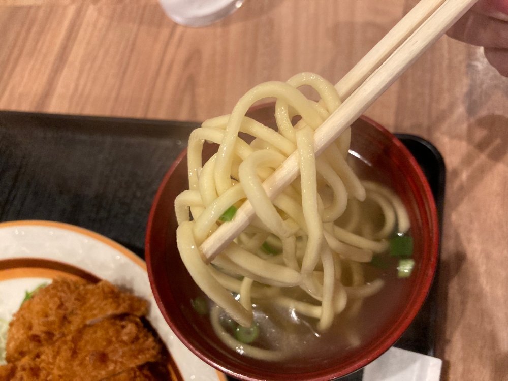 オアシス 石垣島 とんかつ定食