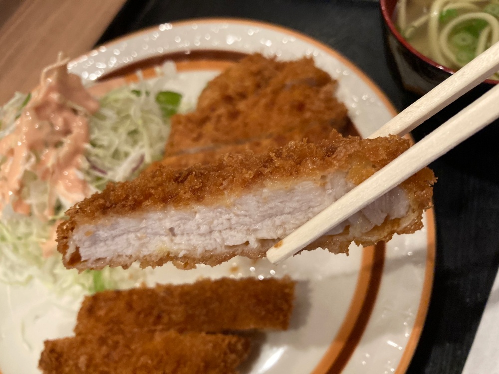 オアシス 石垣島 とんかつ定食