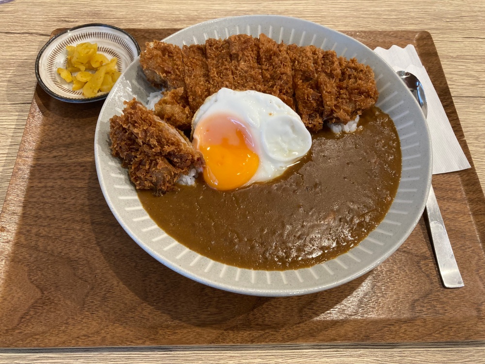 ゴリハズキッチンの海老出汁カツカレー