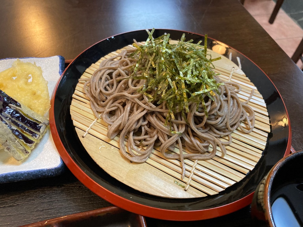 日本最南端のそば屋「ひらのや」の天ざるそば