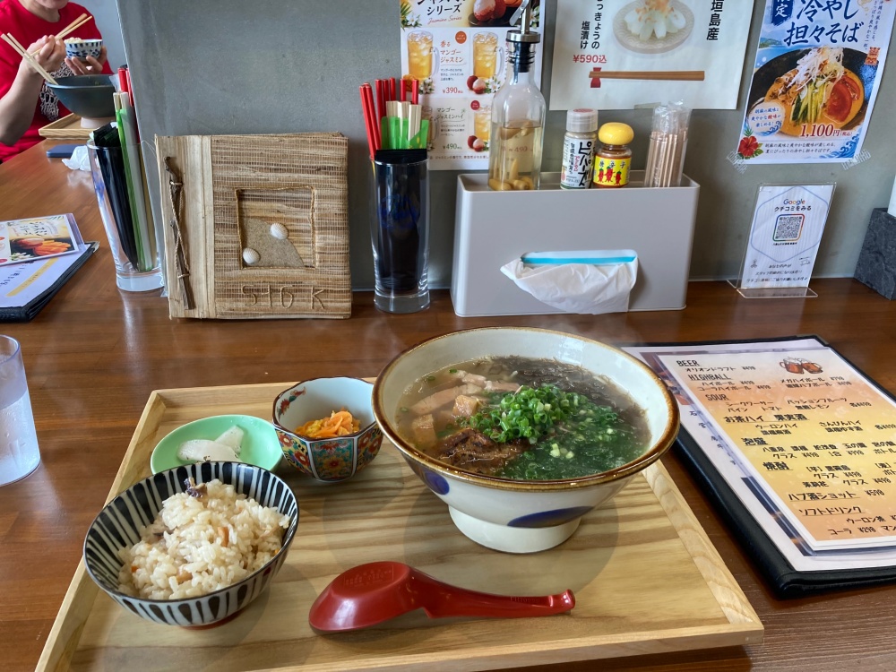 八重山そば酒場 東風平の東風平そばセット