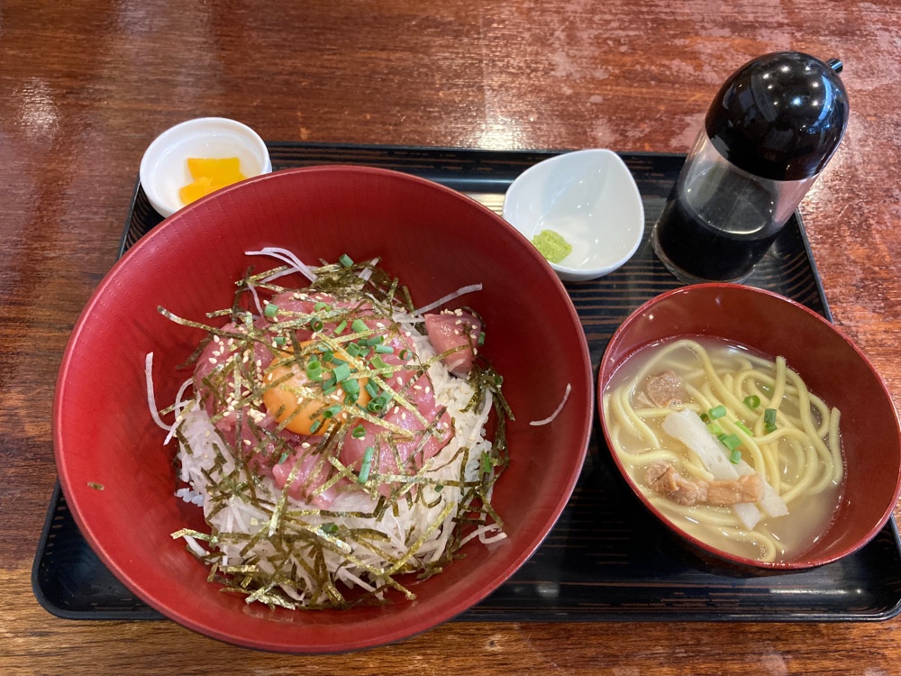 いちば食堂のマグロ丼定食