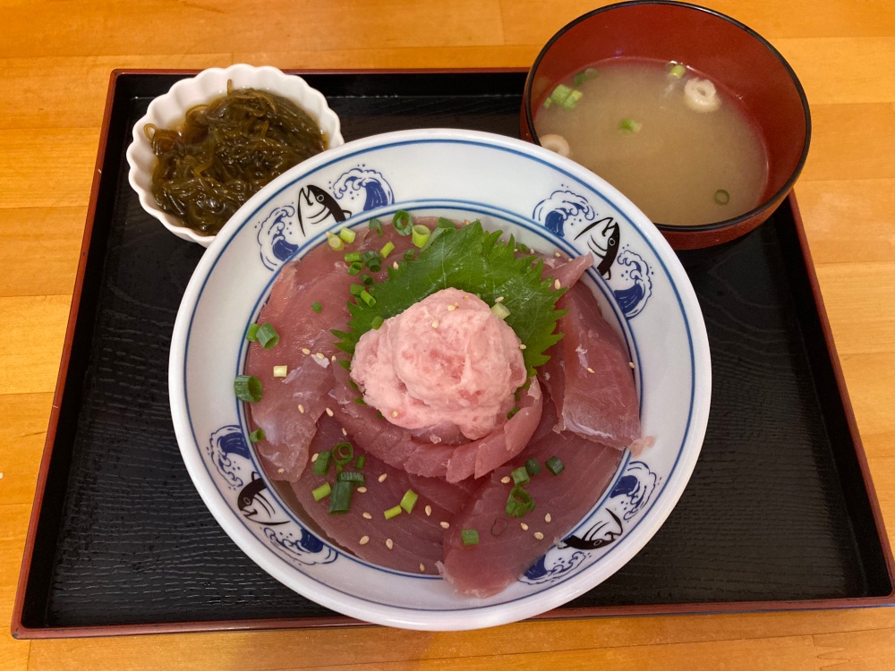 石垣生まぐろと銀しゃり食堂つーなーの生まぐろ丼