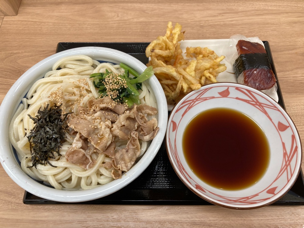 丸亀製麺石垣島店の豚つけ汁うどん