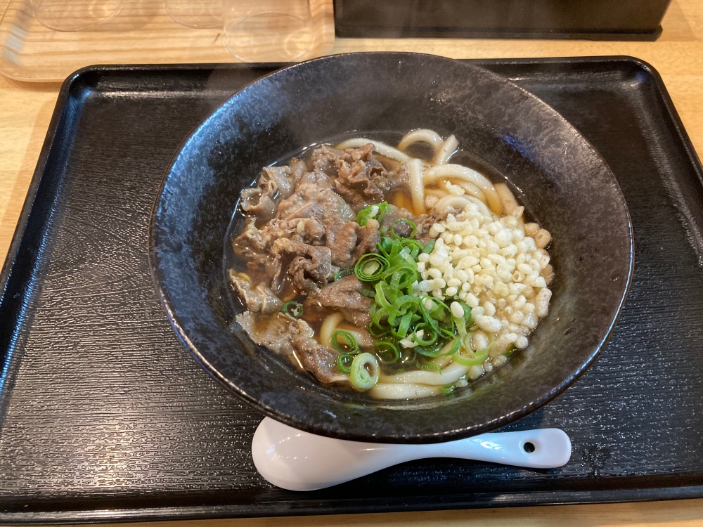 食堂もぶの肉うどん