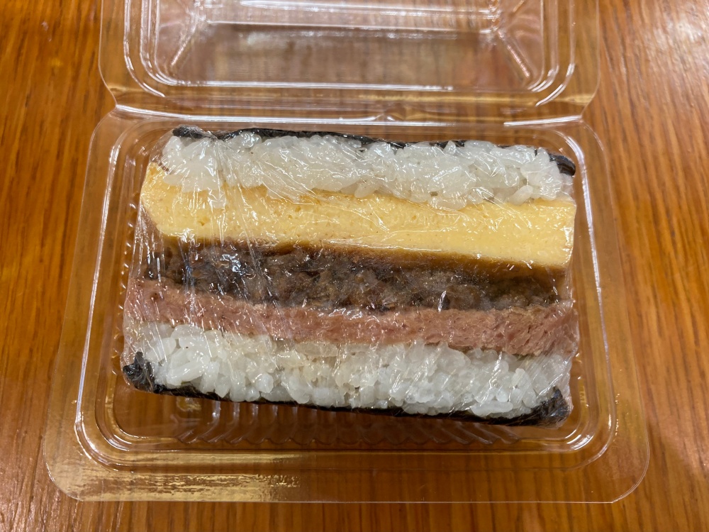 ポーたま 石垣牛おにぎりスタンドLENTO 島の定食屋の石垣牛そぼろ
