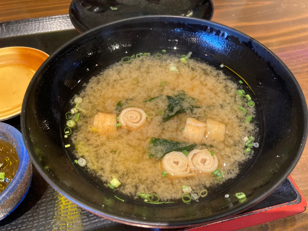 海鮮•すし•島料理 サバニ船のまぐろ海ぶどう丼