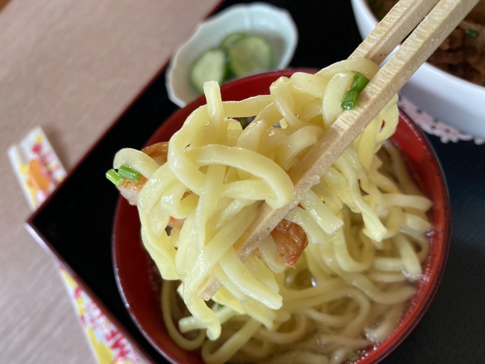 石垣島『あらだ家』の牛丼小そばセット