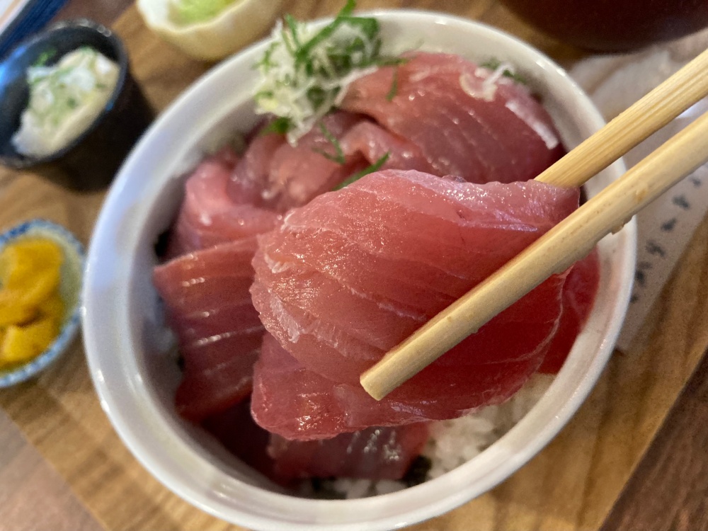 あさからひるごはんのまぐろ丼定食
