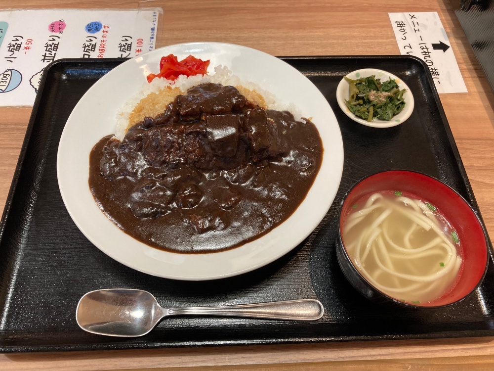 石垣島 食堂えがおのカツカレー