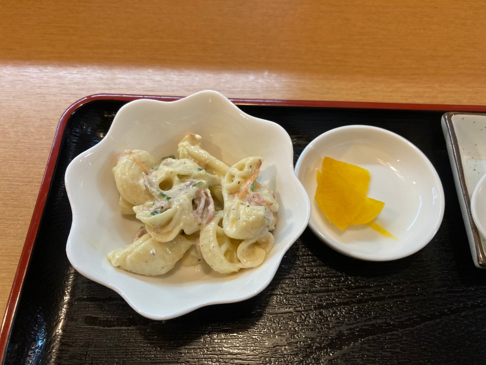 お食事家・まちきゃーの牛そばのセット