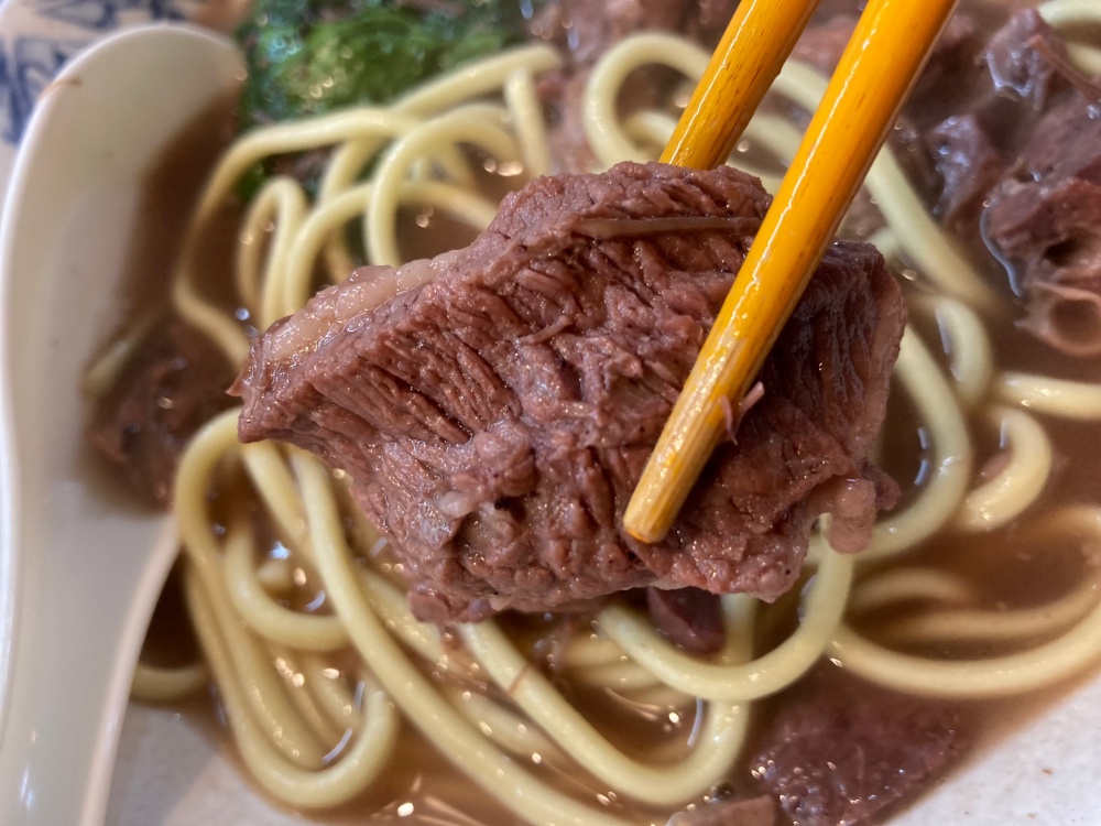 お食事家・まちきゃーの牛そばのセット