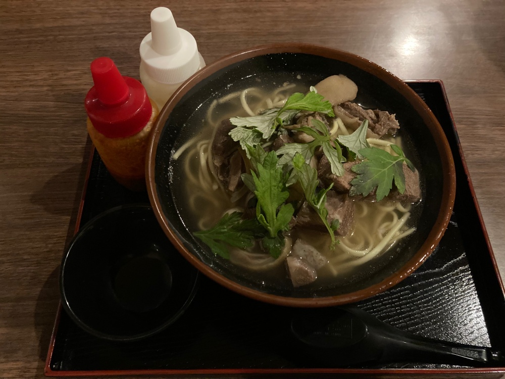 喫茶(頂き)マウスのヤギそば