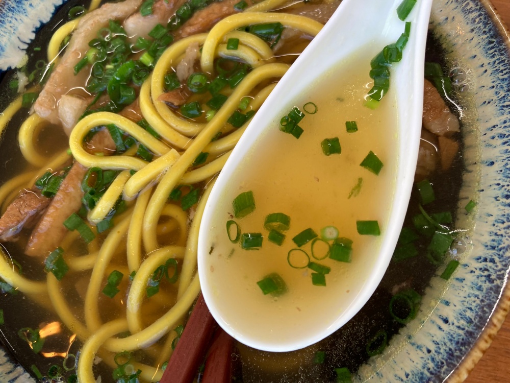 石垣島の食堂『かぶさ食堂』のそば