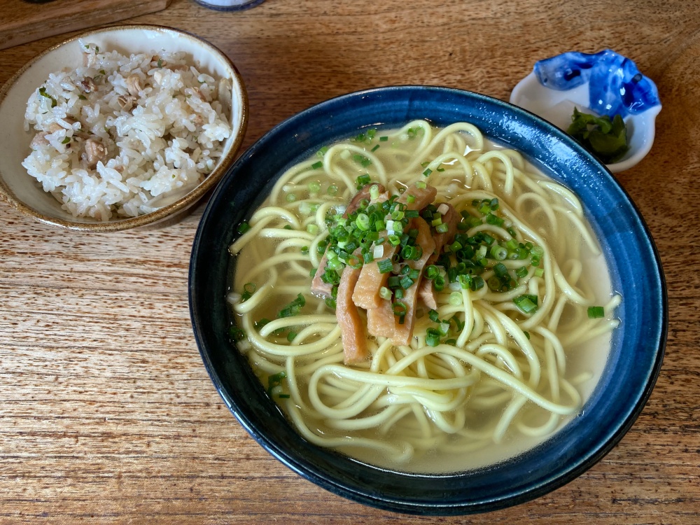 石垣島の八重山そば専門店『来夏世(くなつゆ)』