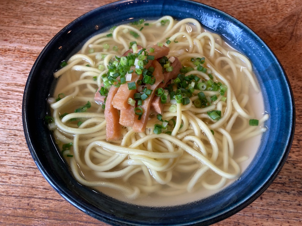 石垣島の八重山そば専門店『来夏世(くなつゆ)』