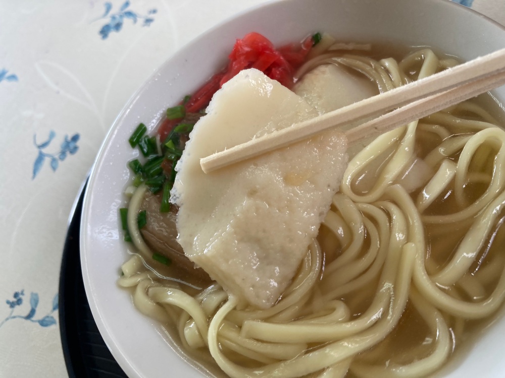 石垣島の沖縄＆南米料理屋『もろみや』の沖縄そば