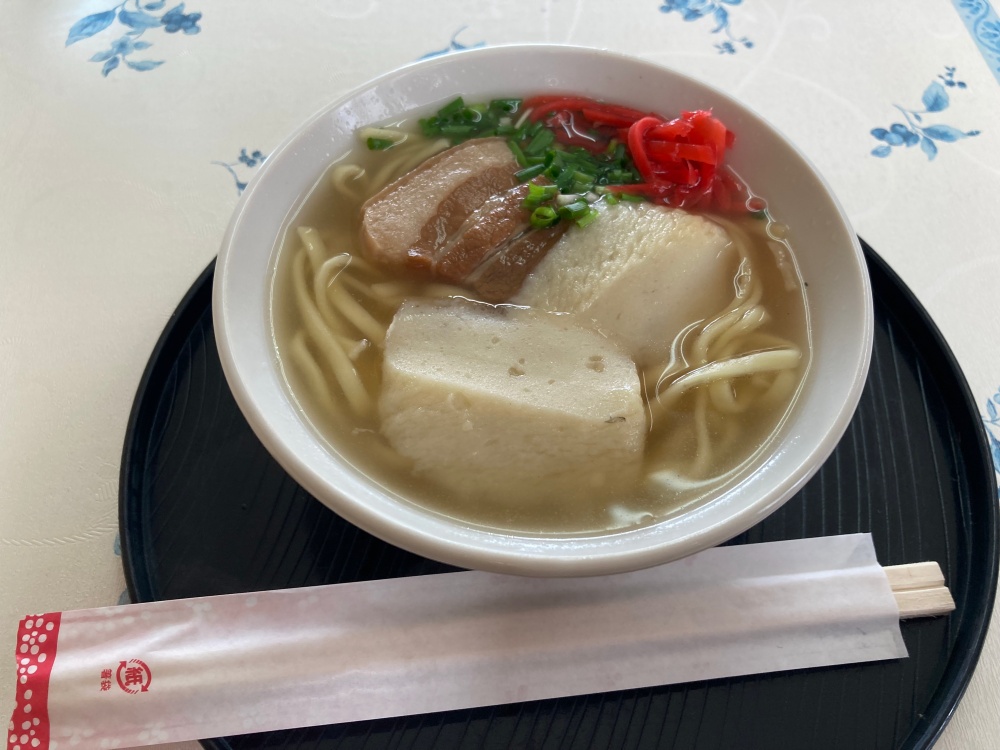 石垣島の沖縄＆南米料理屋『もろみや』の沖縄そば