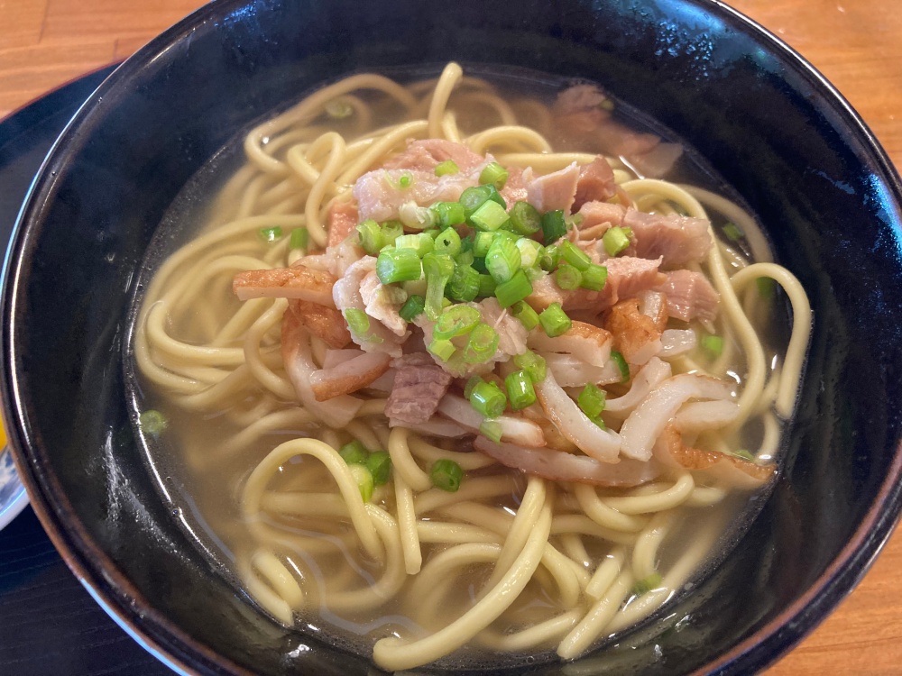 まつむとぅ家の八重山そば