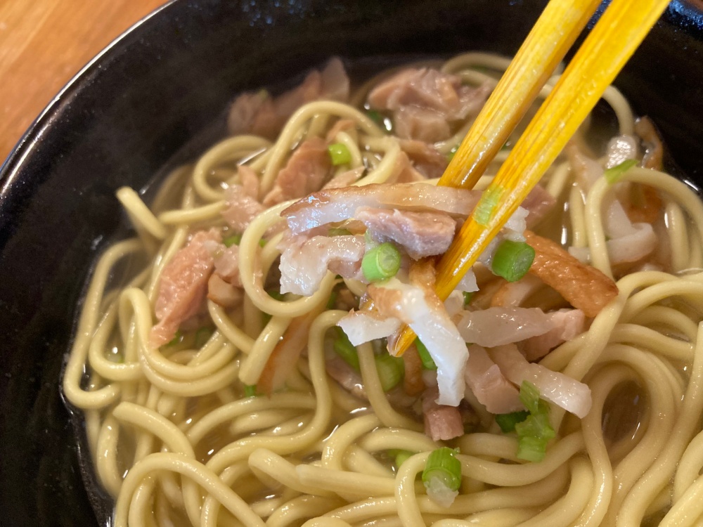 まつむとぅ家の八重山そば