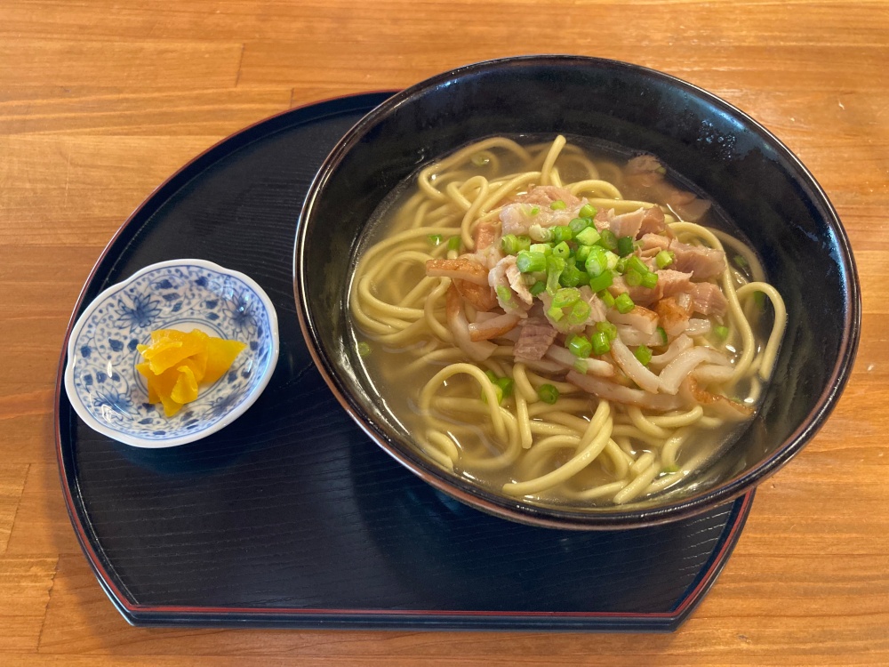 まつむとぅ家の八重山そば