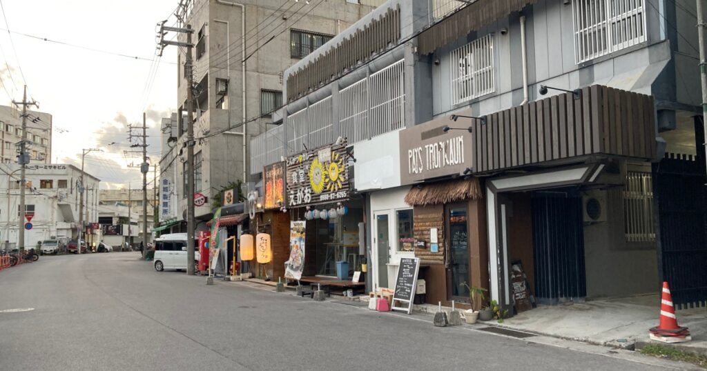 【写真付】食堂えがおの口コミレビュー！ラフテー丼が美味すぎる！